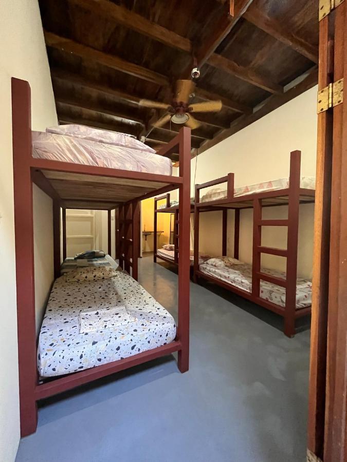 Hostel Tuanis Surf Camp Playa Santa Teresa  Екстериор снимка
