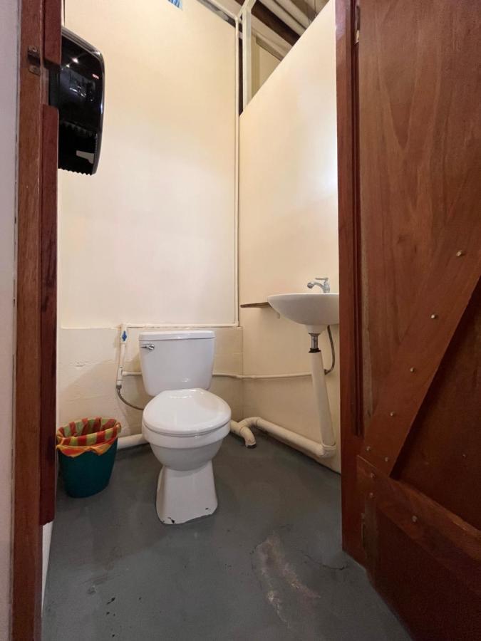 Hostel Tuanis Surf Camp Playa Santa Teresa  Екстериор снимка